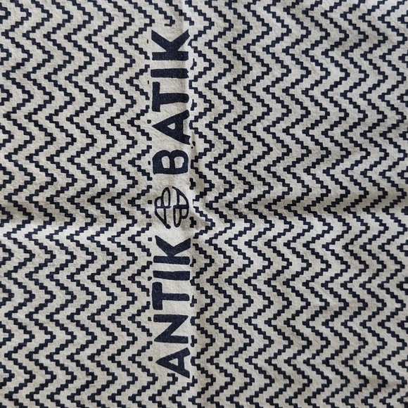 EUC Antik Batik tote bag - Picture 2 of 3